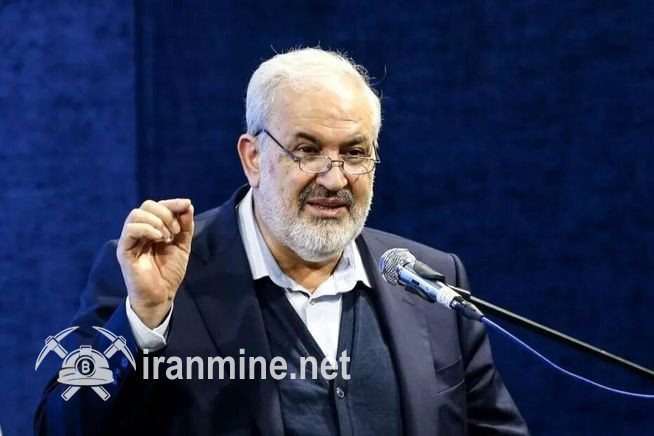 وزیر نیرو: سوءاستفاده از برق برای ماینرها در شرایط فعلی غیرمنصفانه است | ایران ماین