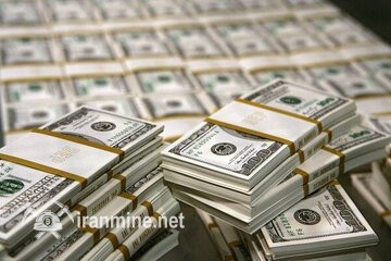 میانگین خرید و فروش روزانه ارز ۷۷ درصد صعود کرد/ میانگین‌نرخ دلار در بازار توافقی اعلام شد | ایران ماین