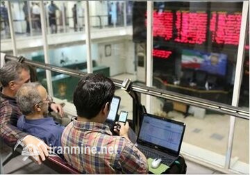 لرزه عجیب نرخ‌ها به بازارها/ دلار ۱۲.۵ درصد تکان خورد؛ نرخ طلا ۲۰ درصد تغییر کرد | ایران ماین