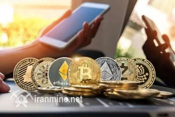 نرخ بیت‌کوین و تتر | بیت‌کوین قرمز شد، تتر نزدیک دلار ایستاد | ایران ماین